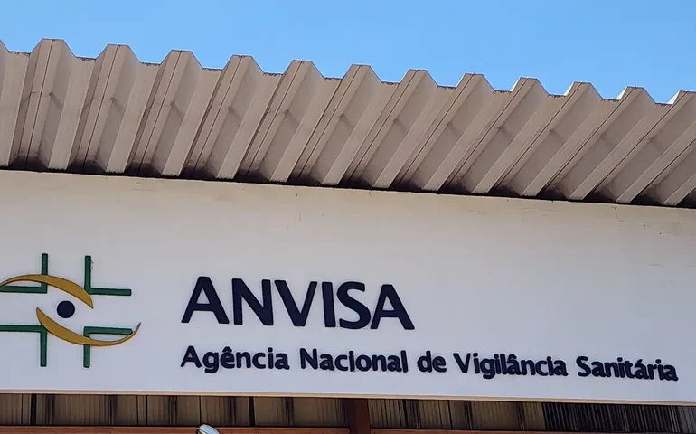 Anvisa suspende 13 lotes de marca de sal do Himalaia e proíbe 'Chá do milagre'