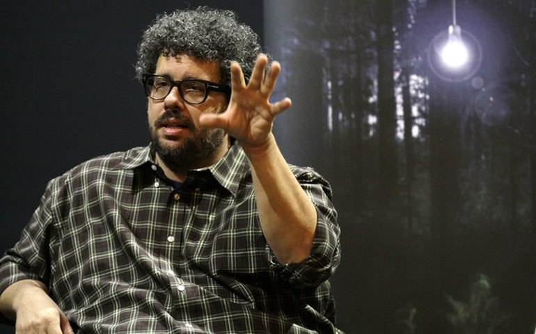 Projeto com dez monólogos revela a complexidade humana