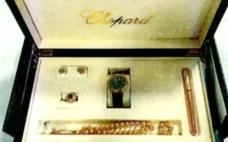 Defesa de Bolsonaro pede arquivamento do caso das joias sauditas