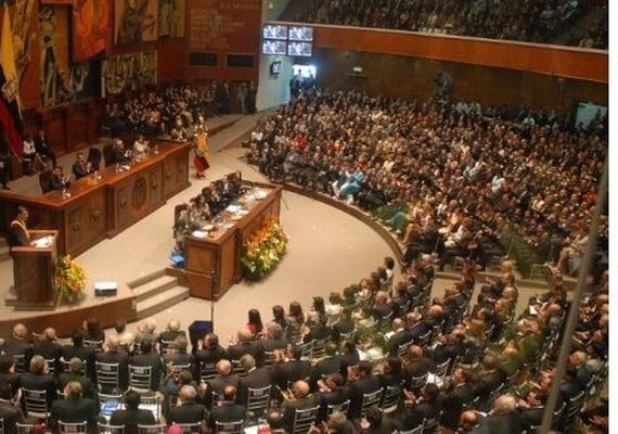 Referendo aprofunda militarização e controle dos EUA sobre Equador