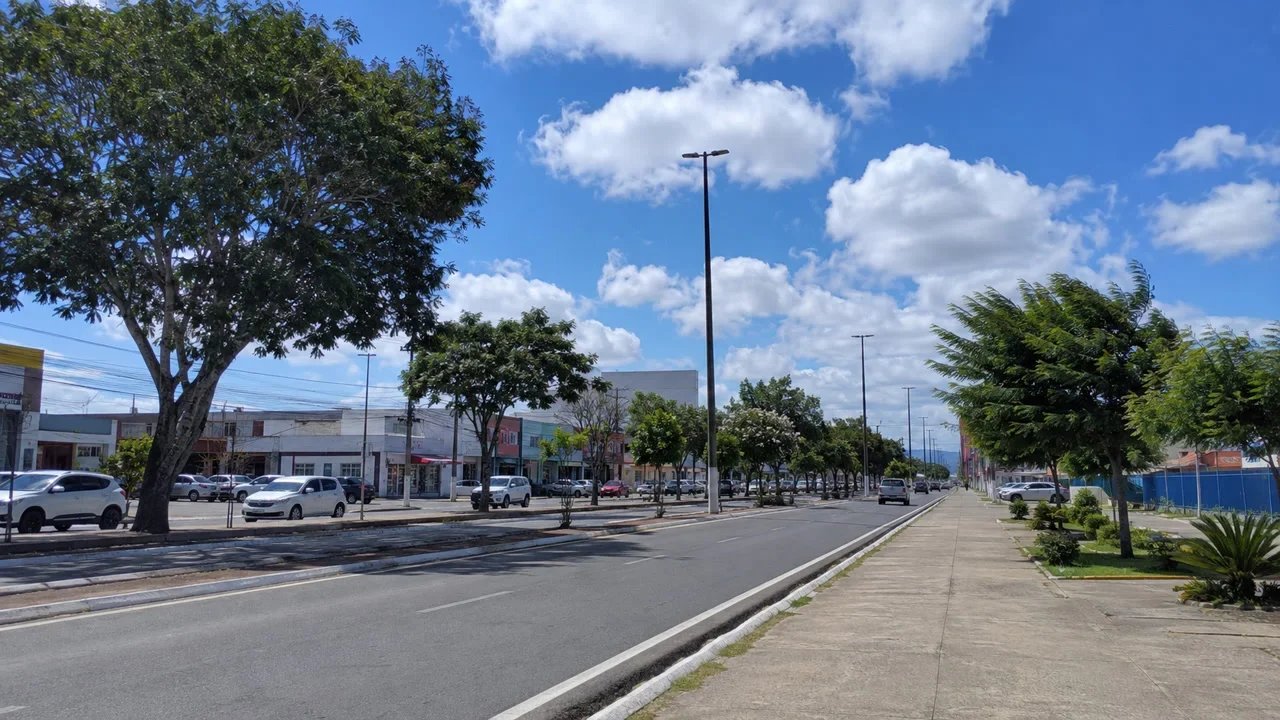 Arapiraca esquenta até 32 °C antes de uma noite mais nublada