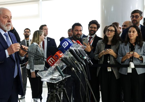 Lula: presidente do BC não pode dar cavalo de pau em mar revolto