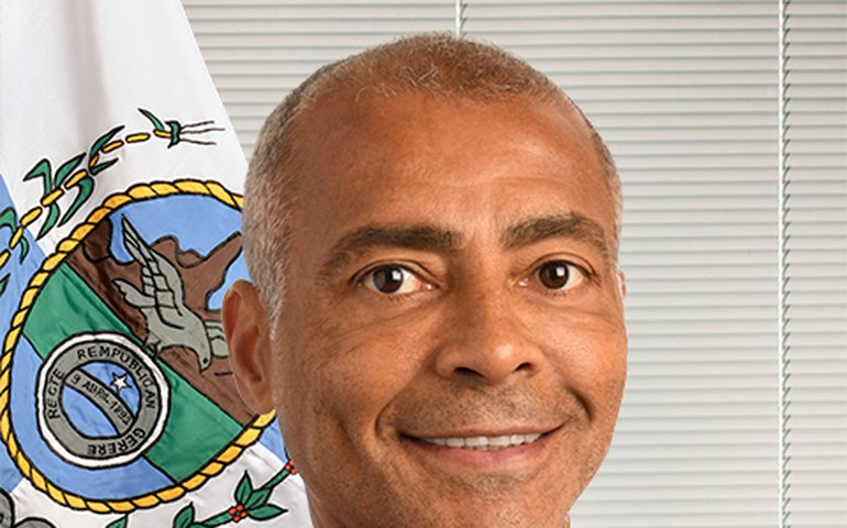 Romário parabeniza diretoria por tirar camisa 10 de Gabigol: O Flamengo é maior do que tudo