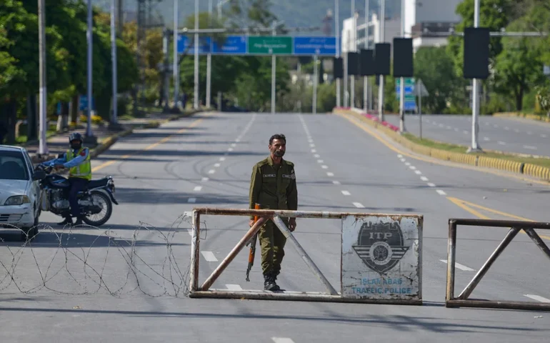 Trump diz que negociadores dos EUA vão ao Paquistão na segunda-feira para conversas com o Irã