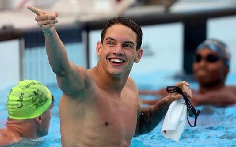 Guilherme Caribé confirma favoritismo, ganha 100m livre com 2º índice do dia e vai a Paris-2024