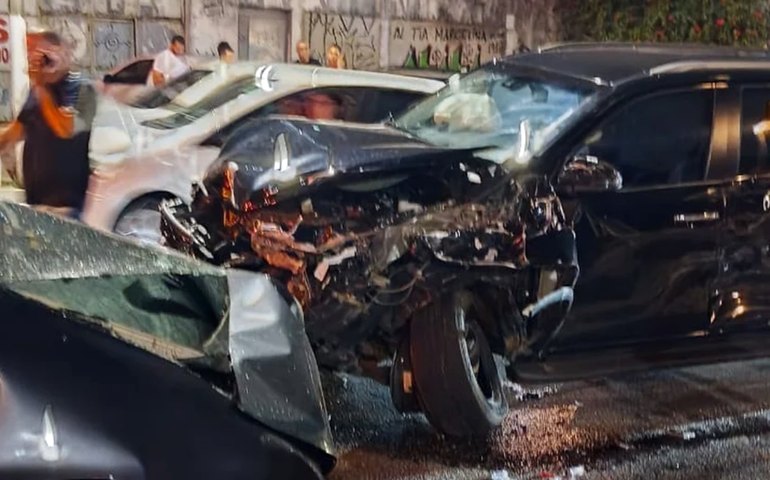 Deputado Breno Albuquerque foi preso em flagrante após acidente em Maceió; PM's apontaram embriaguez e defesa pediu segredo de justiça