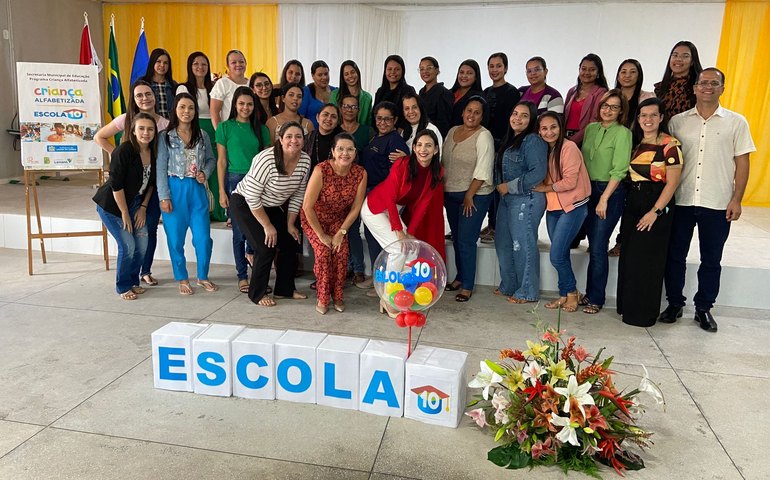 Encontro do Programa Criança Alfabetizada reúne profissionais da rede municipal de Lagoa da Canoa