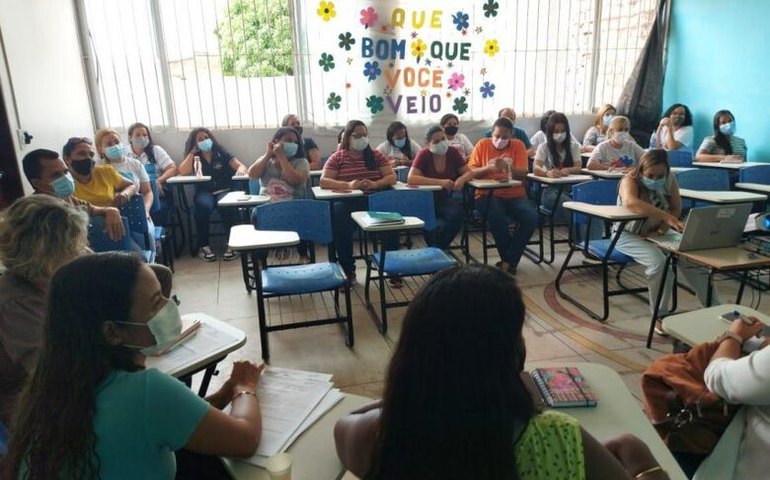 Equipe do Cras Área Lagunar recebe visita de monitoramento da coordenação estadual do Criança Feliz