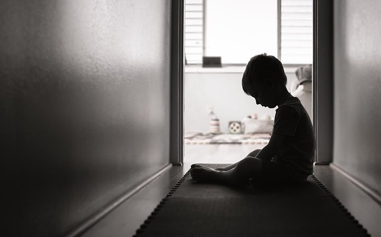 Capacitação de educadores para proteção de crianças vira lei