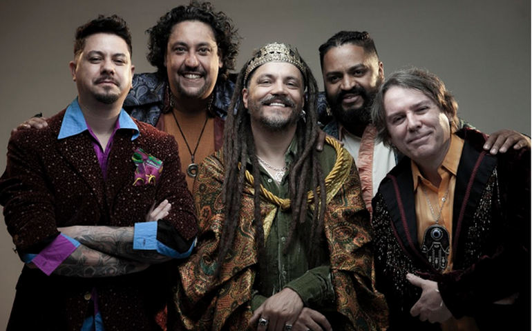 Maskavo promove bela releitura de “Tocando em Frente”