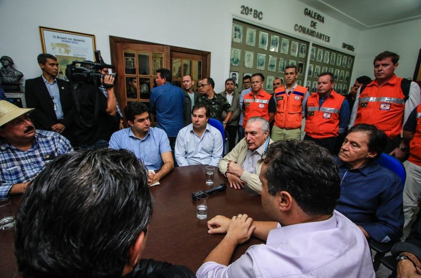 Em Maceió, Temer anuncia apoio para reparar danos causados pelas chuvas