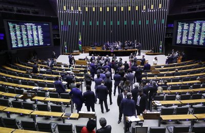 Câmara aprova urgência em projeto que cria transição para queda de coeficiente no FPM