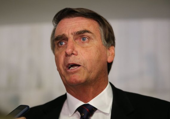 Bolsonaro critica no Twitter ação do Podemos contra tarifa no cheque especial