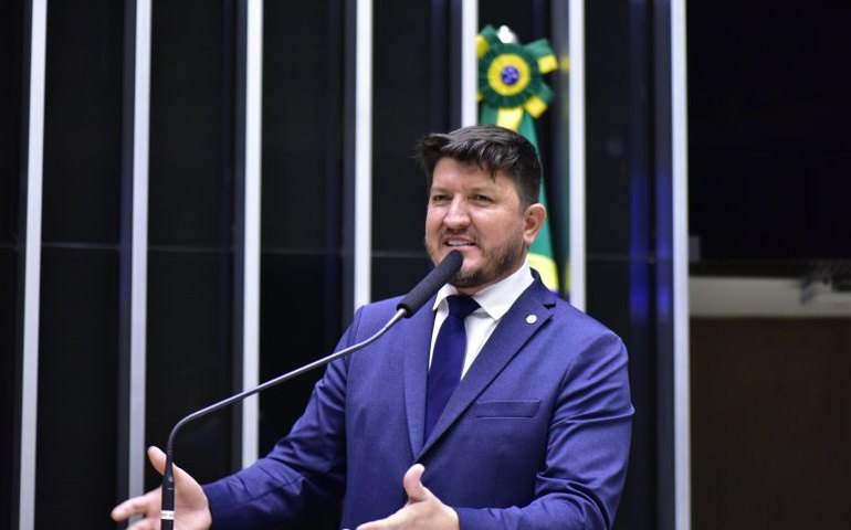 Projeto torna crime o ato de perturbar o silêncio de pessoas com autismo