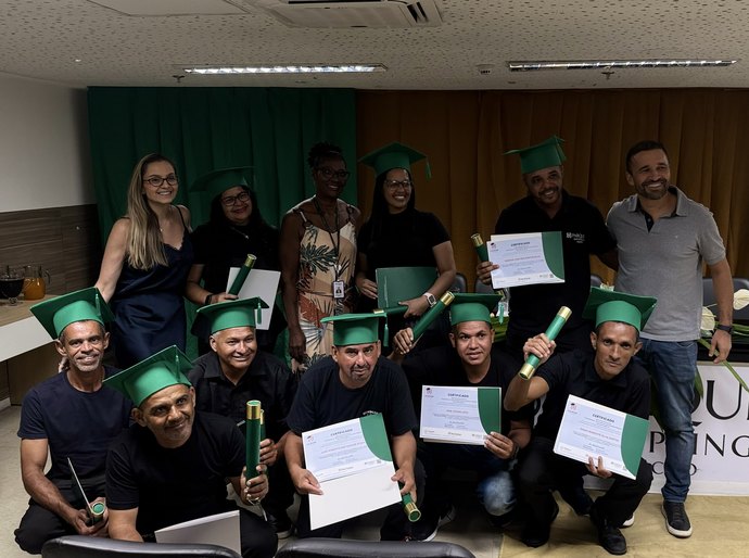 Projeto de Escolarização do Parque Shopping Maceió ajuda colaboradores a retomar os estudos e realizar sonhos