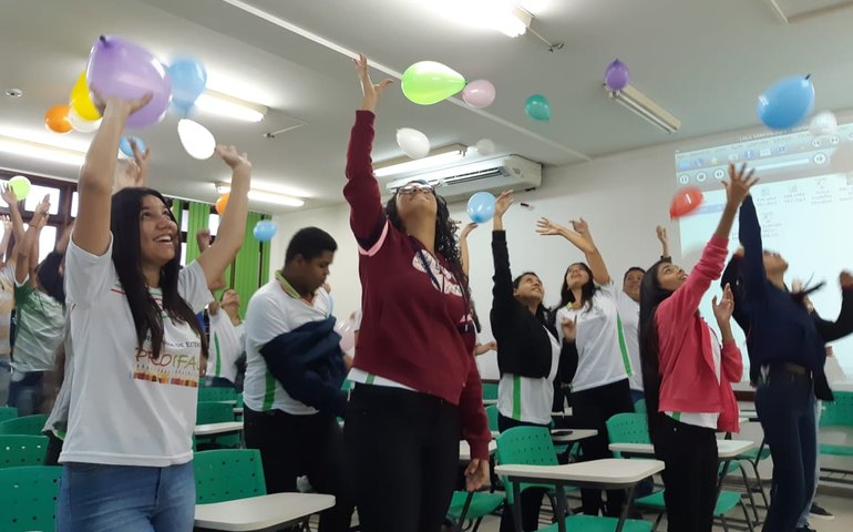 Amor à Vida: campanha do Ifal debate prevenção a abuso, violência e suicídio entre jovens