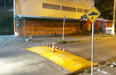 Sinalização: novas placas são instaladas pela SMTT no Tabuleiro e Jaraguá