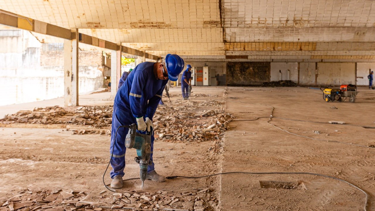 Mercado da Produção segue em funcionamento durante obras de reforma