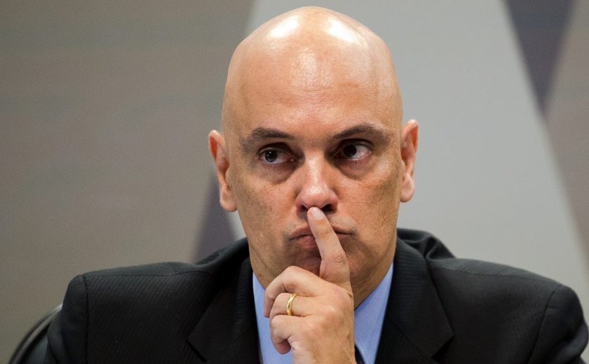 No STF, Moraes vota por aplicação integral de MP que reduz jornada e salário