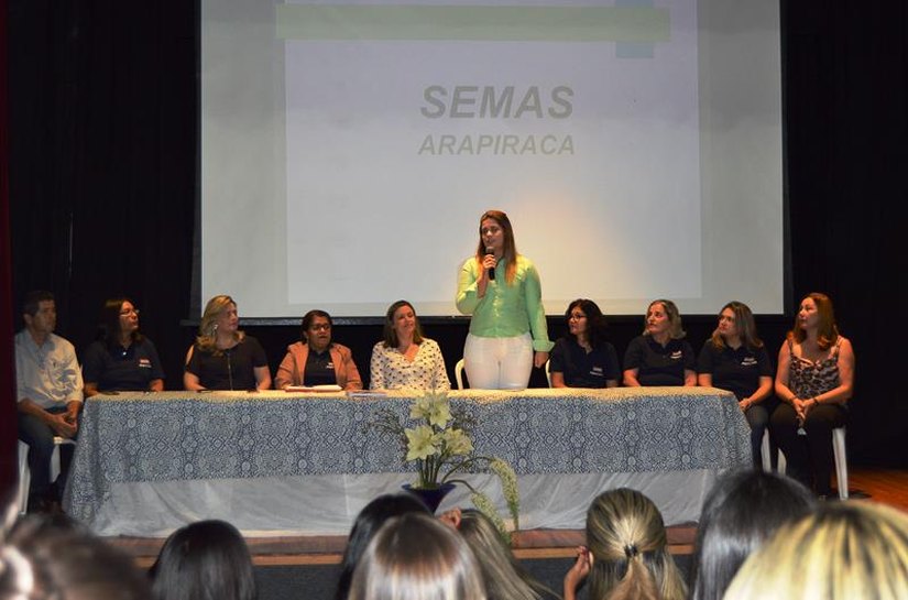 Gestores de 14 municípios do Agreste tiram dúvidas sobre programas sociais