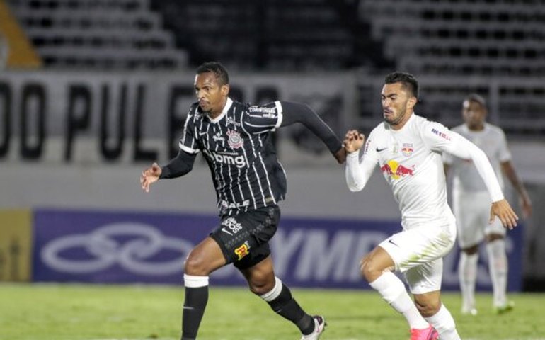 Corinthians realiza treino coletivo visando Bragantino; lesionado, Jô é desfalque