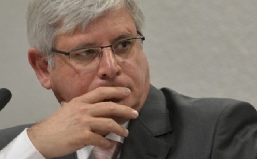 Depoimento de ex-diretor da Câmara à PGR reforça suspeitas contra Cunha