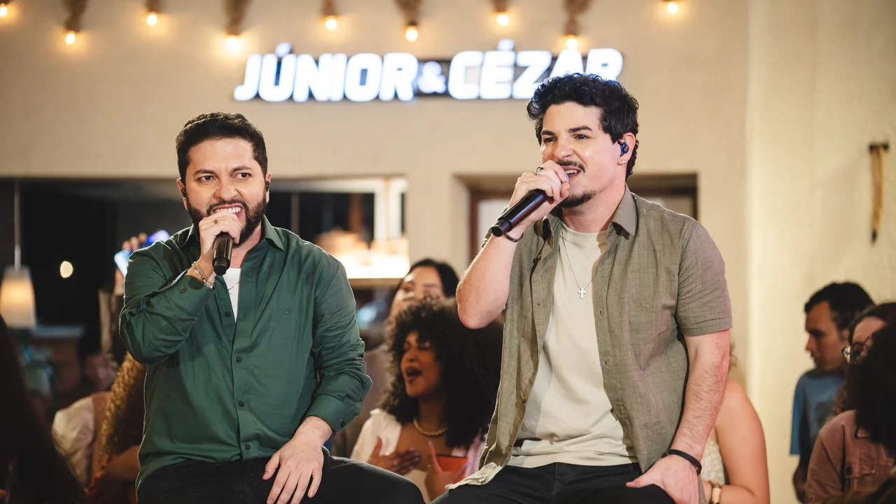Júnior & Cézar lançam 'Daquele Jeitão Vol. 2' com foco na nostalgia