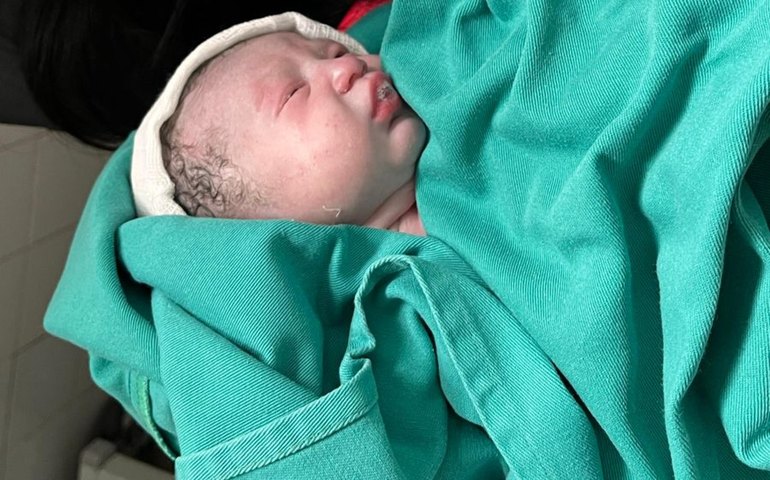 Hospital Ib Gatto Falcão, em Rio Largo, comemora o primeiro nascimento de 2025