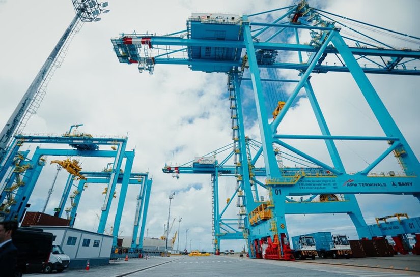 Primeiro terminal de contêineres 100% eletrificado da América Latina é inaugurado no Porto de Suape