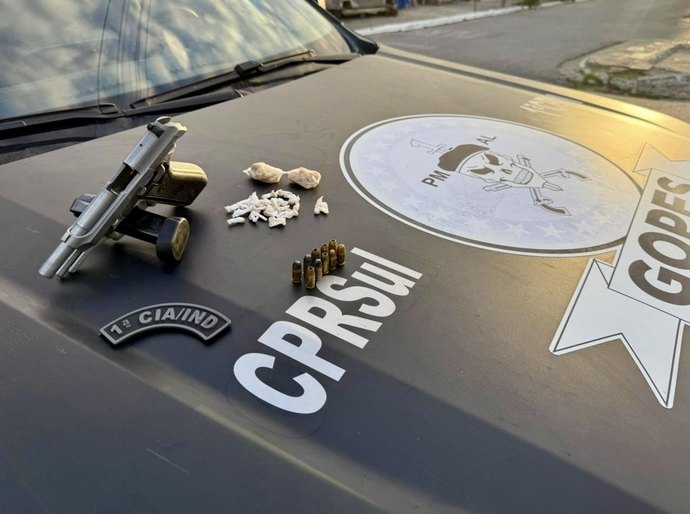 PM apreende 27 armas de fogo e mais de 10Kg de drogas na última semana no estado