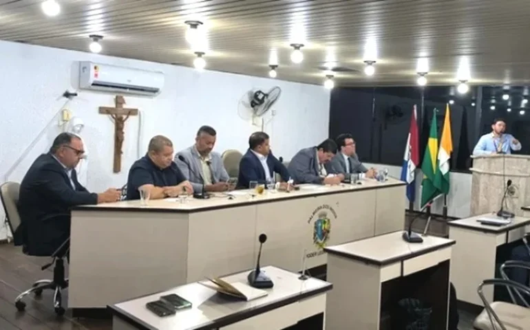 Vereadores de Palmeira dos Índios apontam falhas graves na infraestrutura, saúde e educação durante sessão da Câmara