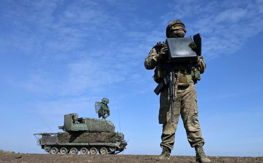 Analista britânico explica por que a ofensiva ucraniana com uso de drones contra Rússia fracassou