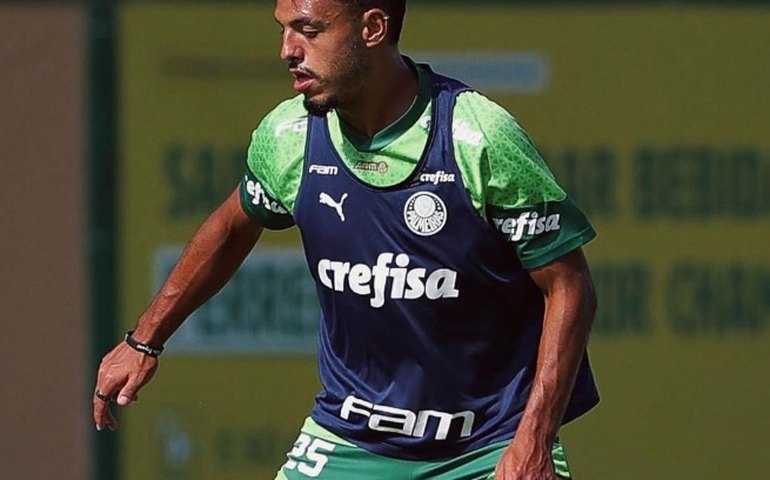 Gabriel Menino prevê evolução do Palmeiras após jogo ruim com o San Lorenzo: 'Buscar melhorar'