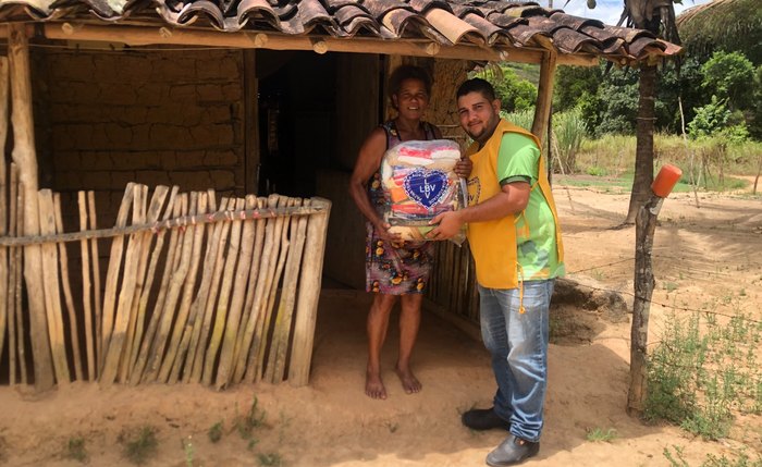 Campanha tem como meta entregar mais de 50 mil cestas de alimentos em 200 localidades