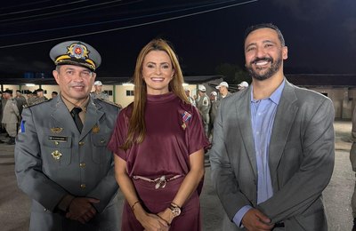 Paula Santa Rosa recebe medalha de honra da Polícia Militar em evento de celebração de 194 anos da instituição