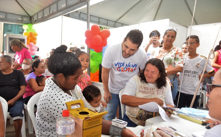 Programa Vida Nova nas Grotas leva atendimento médico especializado para comunidade em Ipioca