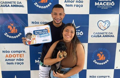 Feira de Adoção da Prefeitura de Maceió assegura lares para animais