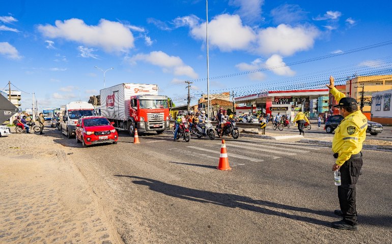 Buscando reduzir acidentes, SMTT Arapiraca realiza simulação de tráfego na AL 220