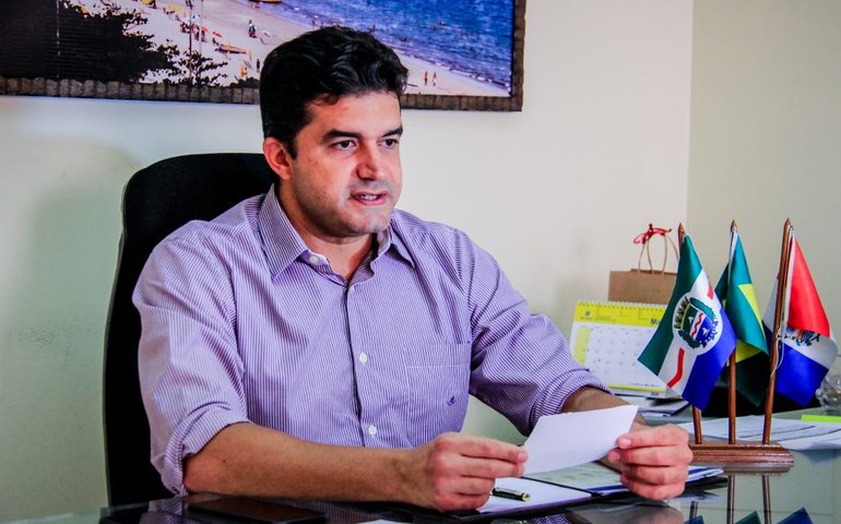 Prefeito intensifica medidas para conter avanço do coronavírus