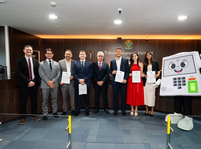 TRE/AL empossa cinco novos técnicos judiciários aprovados no Concurso Unificado da Justiça Eleitoral