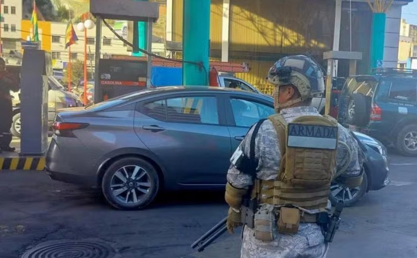 Bolívia envia soldados a postos de gasolina para combater contrabando