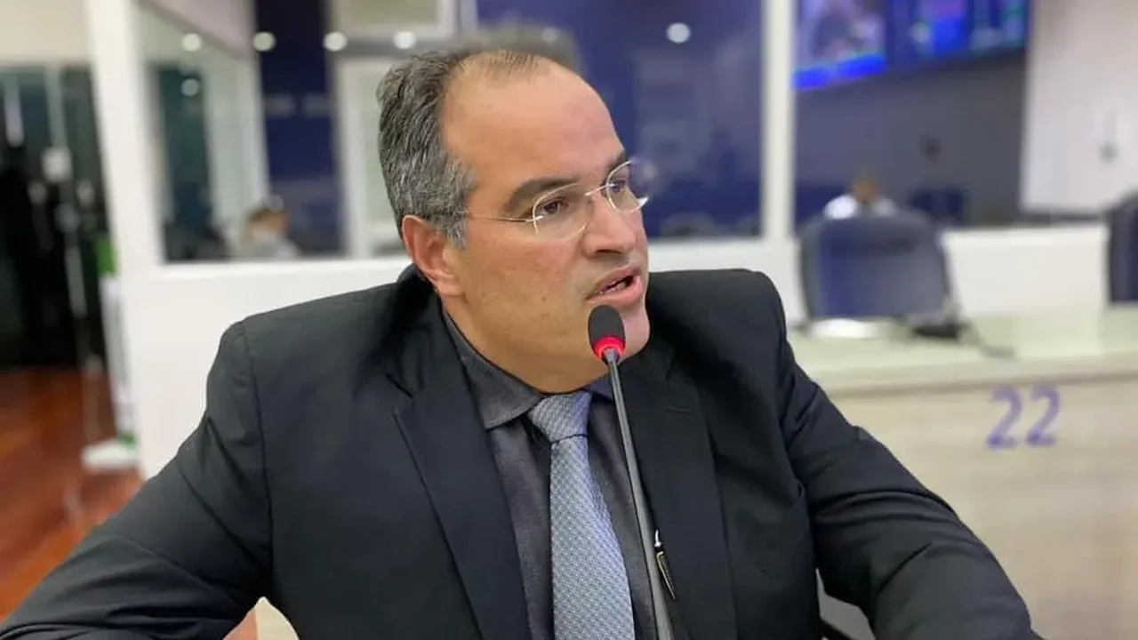 Vereador critica imprensa pela divulgação do aumento de salários: “quem é o jornalista que não quer aumento?”