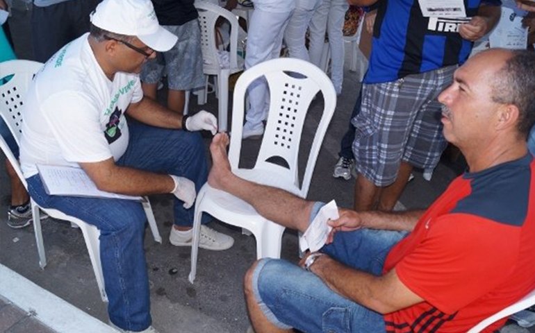 Dezembro Verde orientou, aproximadamente, 500 pessoas, na rua fechada da Ponta Verde