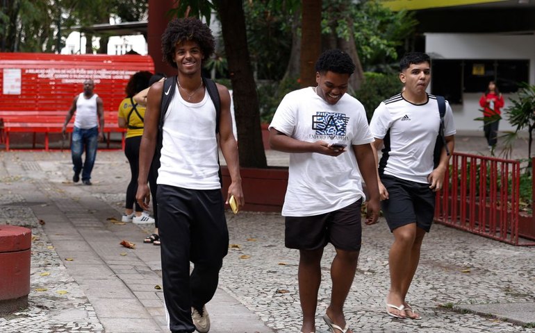 Enem 2025: prazo para pedir isenção da taxa acaba nesta sexta