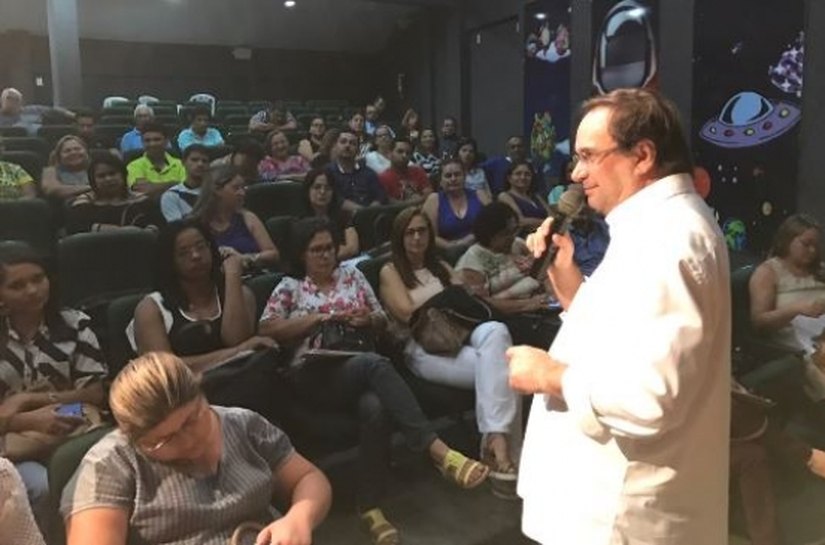 Luciano Barbosa: 'Educação não se faz sozinho, se faz em mutirão'