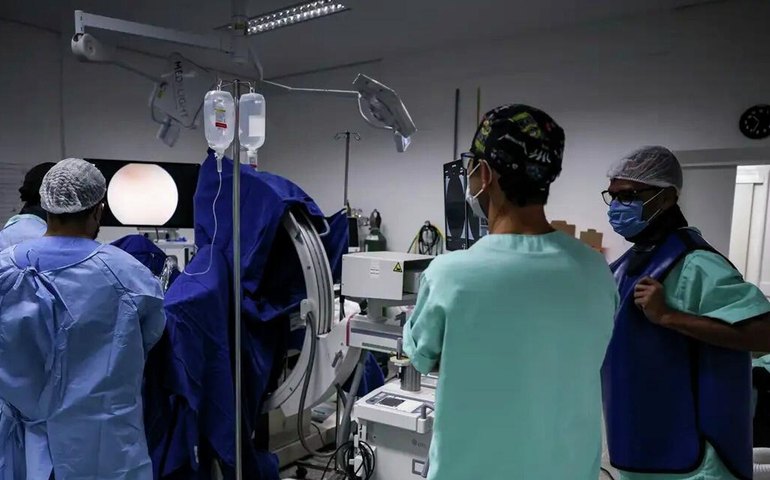 Homem é internado em São Paulo com suspeita de ebola após retorno do Congo