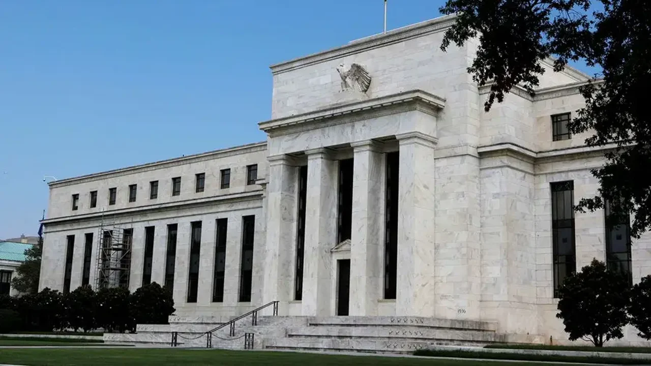 PIB dos EUA (2ª leitura) sobe 3,3% no segundo trimestre de 2025, superando previsão