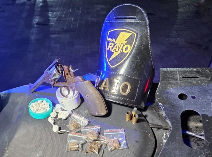 Companhia a PM é recebida a tiros e prende suspeito com arma de fogo na Cidade Universitária