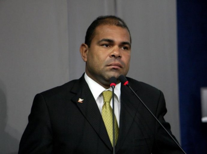 Silvânio Barbosa garante realização do São João no Benedito Bentes