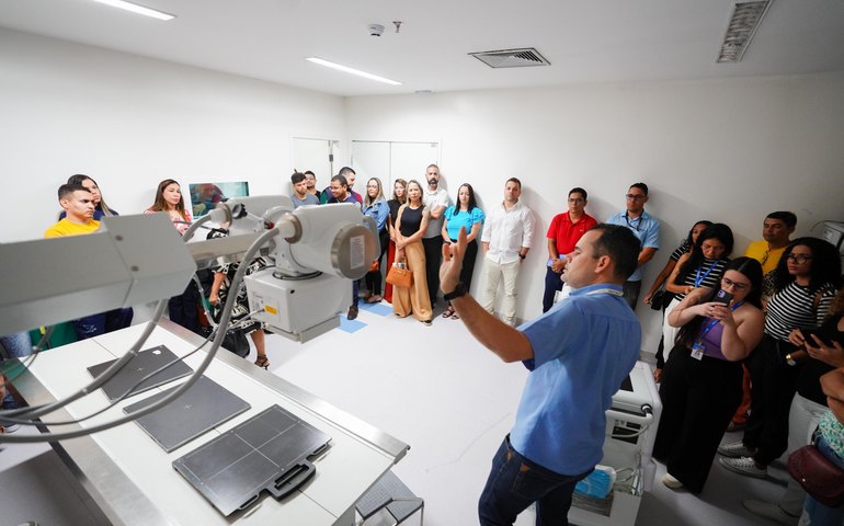 Sesau treina 40 profissionais da Rede Hospitalar do Estado sobre uso do raio-x móvel e fixo